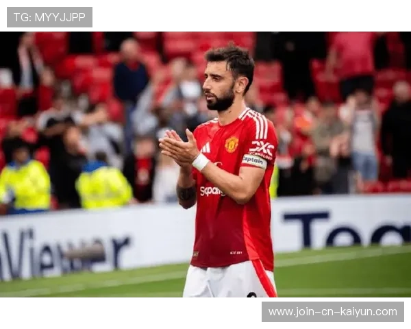 曼联全力备战热刺，目标锁定前四名