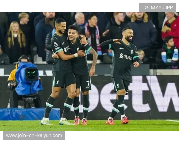 泽林斯基单场贡献一传一射,国际米兰连续11轮意甲不败剑指冠军 泽林斯基单场贡献一传一射,国际米兰连续11轮意甲不败剑指冠军